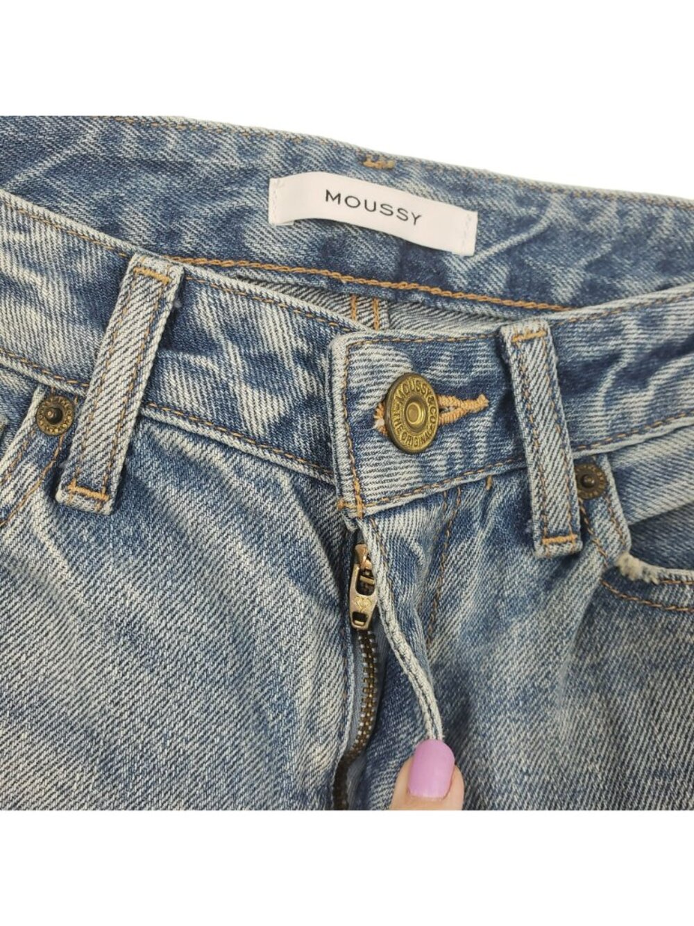Moussy Cropped Flare Blue Light Wash Cropped Straight Leg Raw Hem Jeans - Picture 10 of 12
